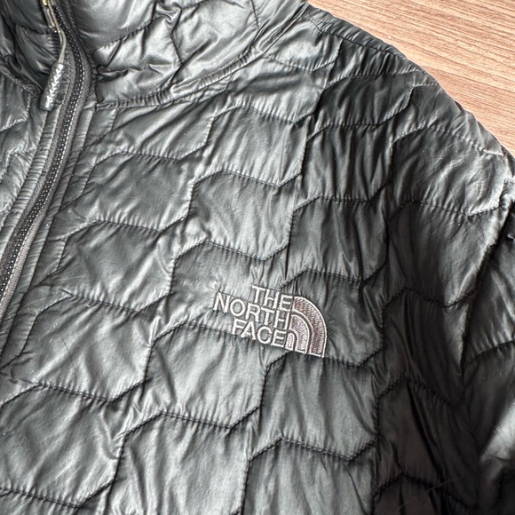 The North Face Men's Thermoball Jacket Size XL - Picture 3 of 5